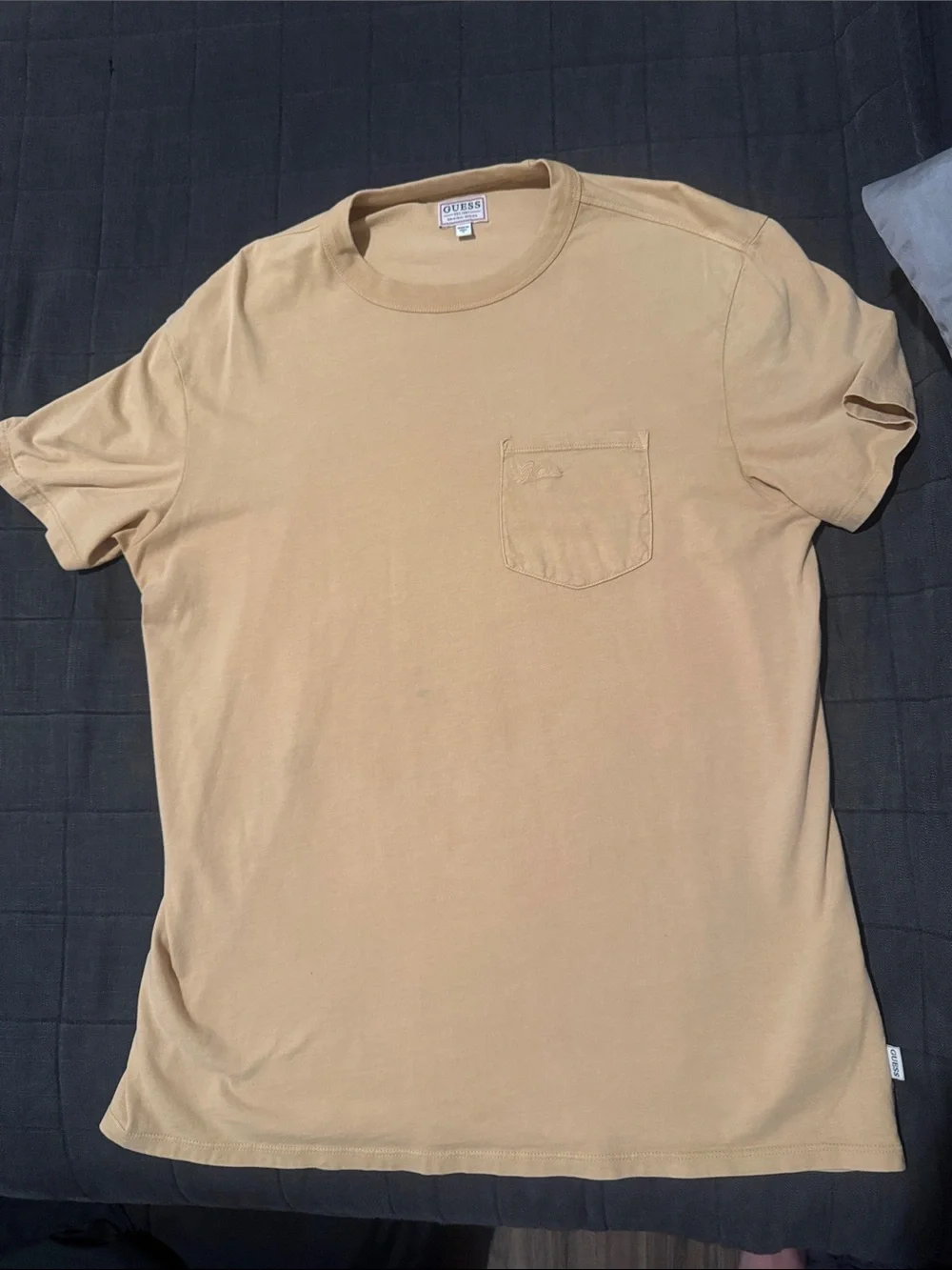 GUESS Men's Short Sleeve Tee - Picture 1 of 4